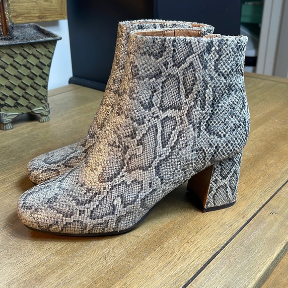 GENTLE SOULS Shoes - GENTLE SOULS TROY BOOTIES.